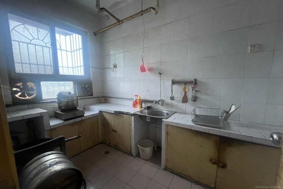 星卫佳园  3室2厅1卫    1000.0元/月室内图