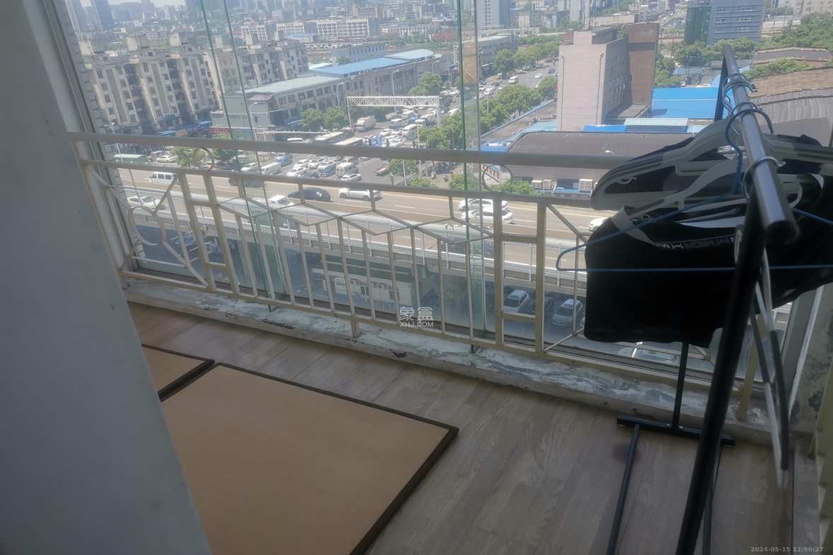 东方之珠  4室2厅1卫   3800.00元/月室内图