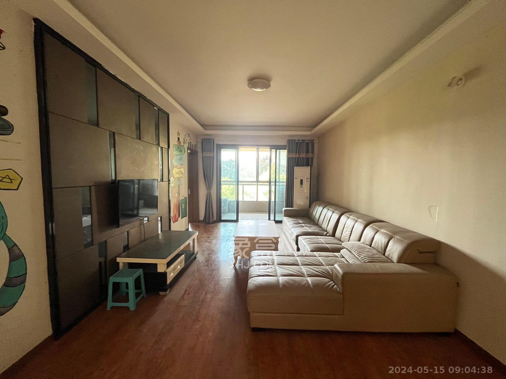 藏珑湖上国际花园高层  3室2厅1卫    3500.0元/月