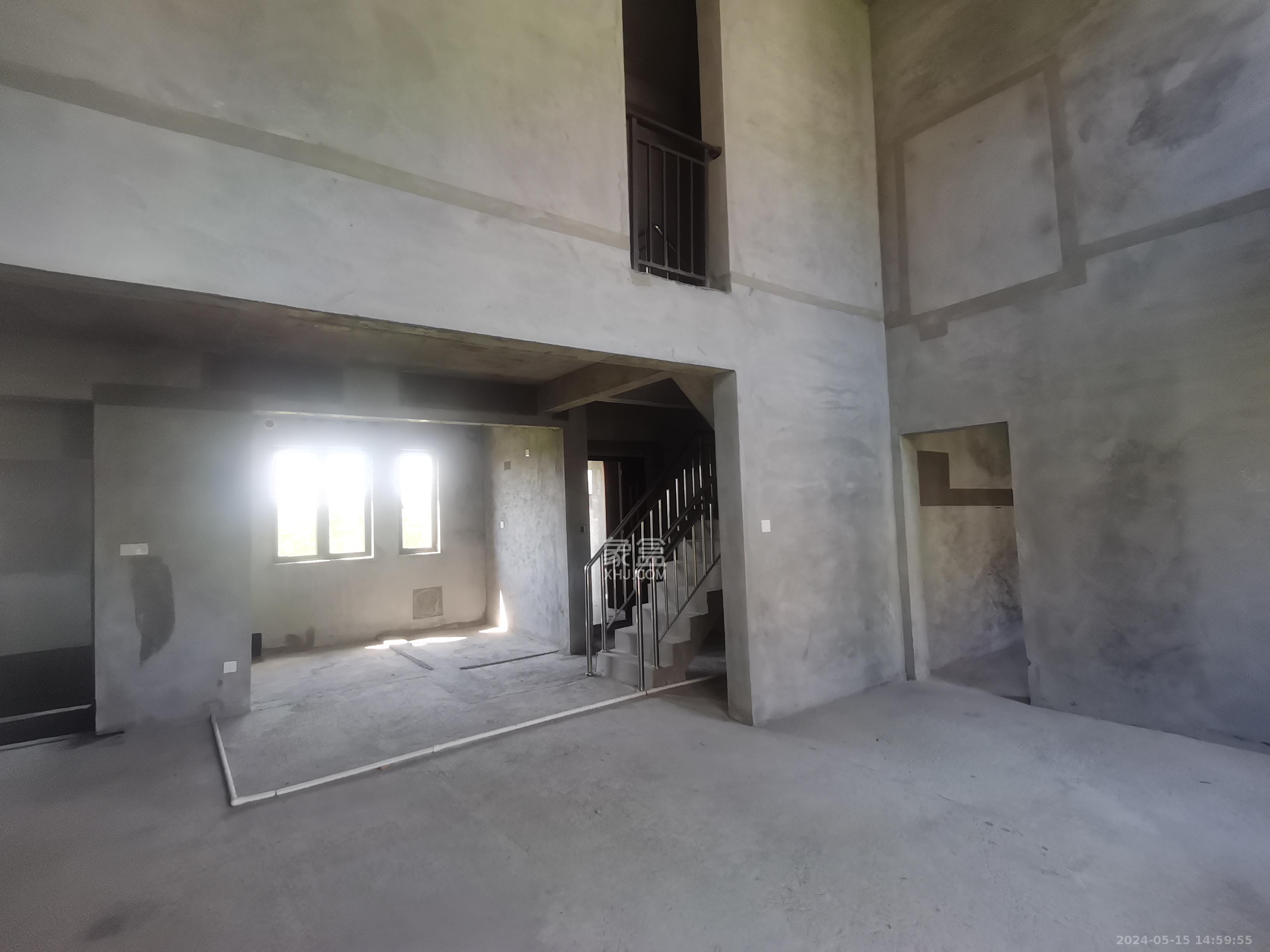 中建昭山印象  4室2厅3卫   98.00万