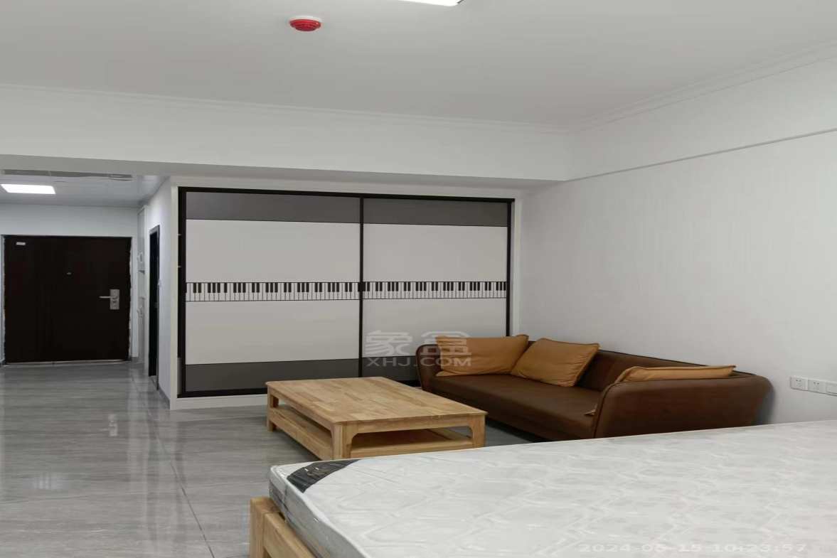 朗廷览江  1室1厅1卫    1600.0元/月室内图