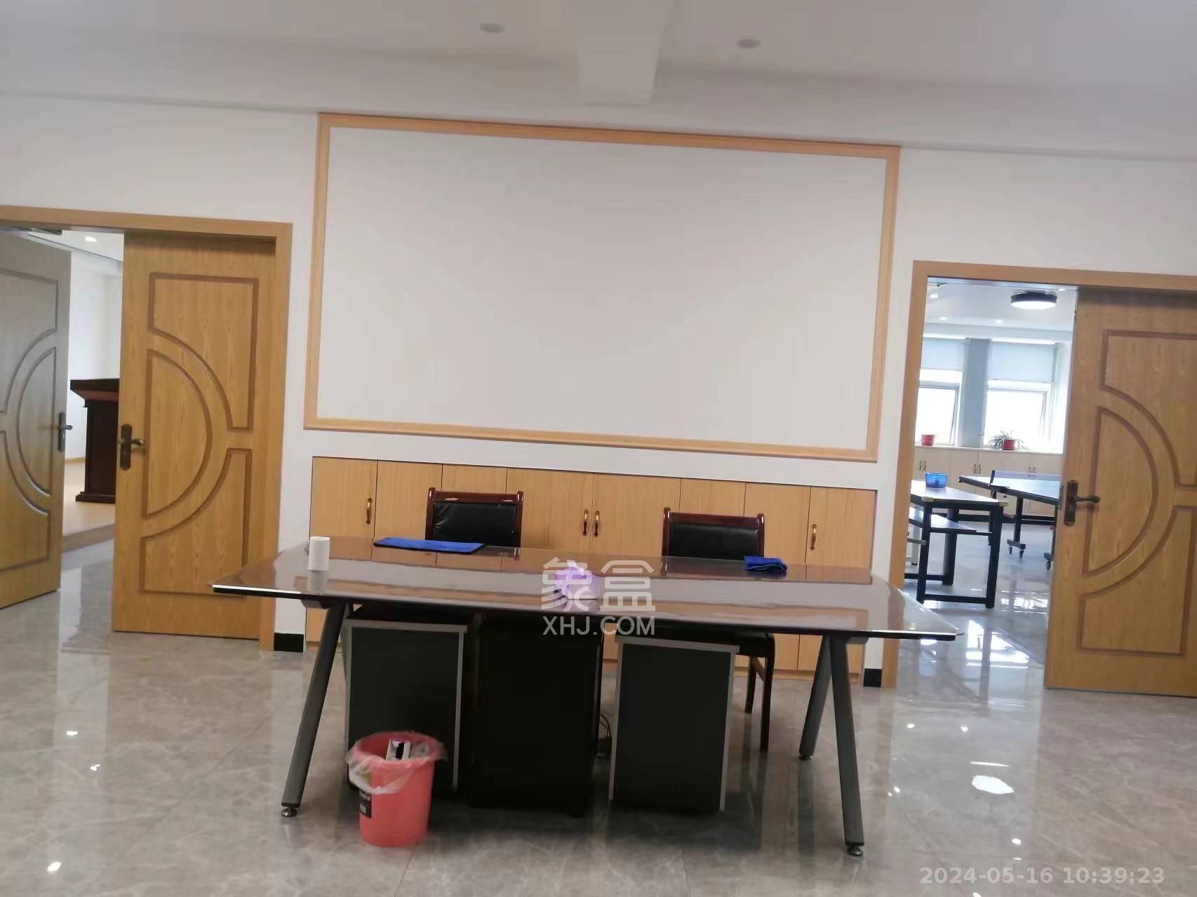 新兴企业中心   390.0㎡      6000.0元/月室内图