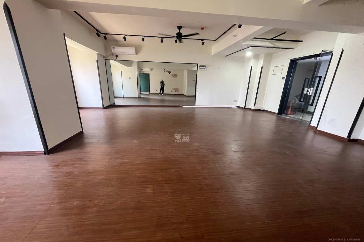 当代滨江MOMA 1室1厅1卫 1800.0元/月 当代滨江MOMA 1室1厅1卫 1800.0元/月室内图