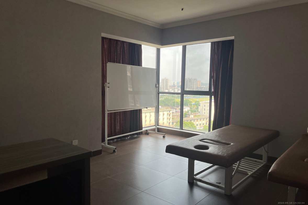 天顺楼 3室1厅2卫 2000.0元/月 天顺楼 3室1厅2卫 2000.0元/月室内图