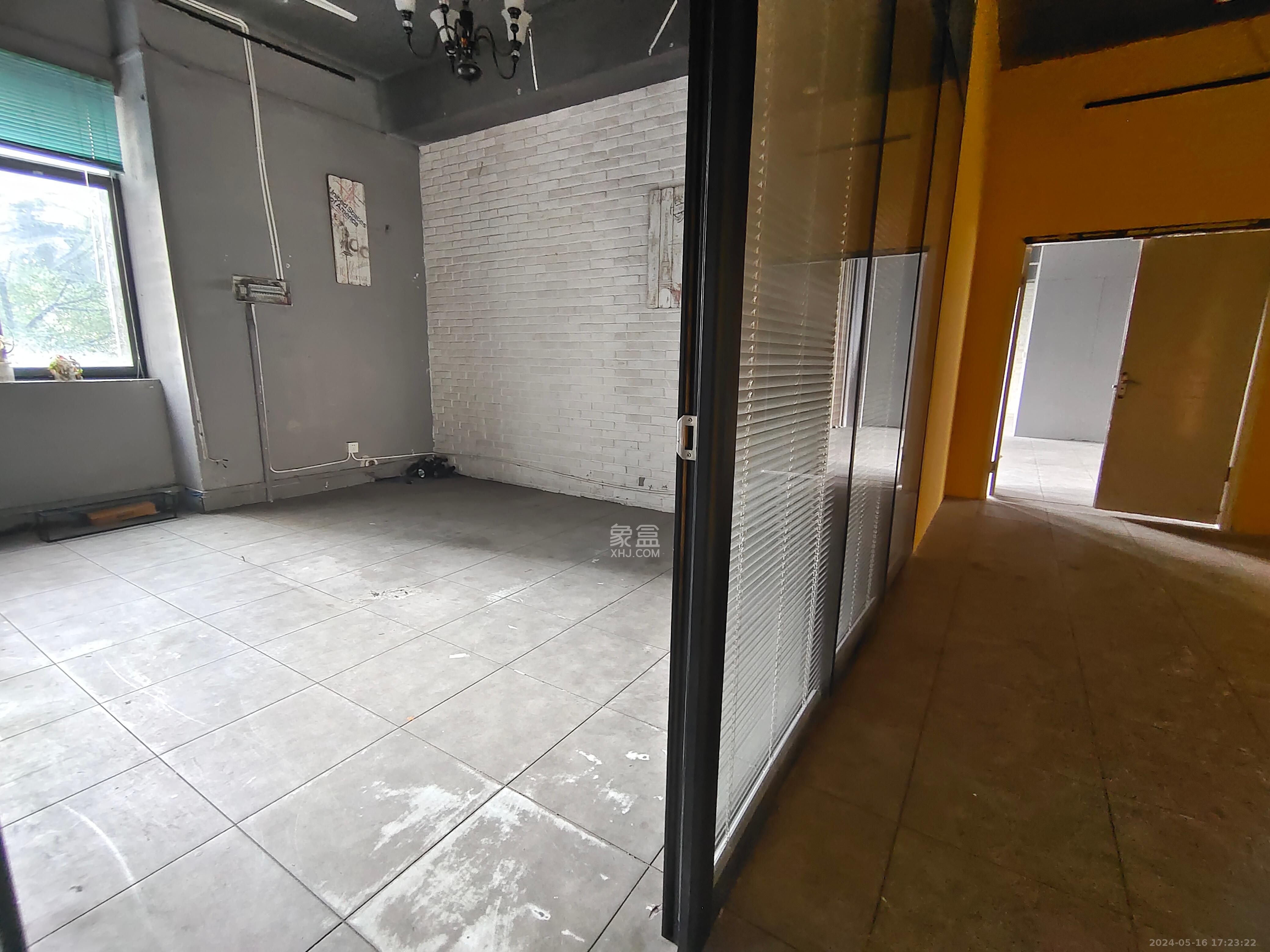 国际企业中心   805.57㎡      14800.0元/月室内图