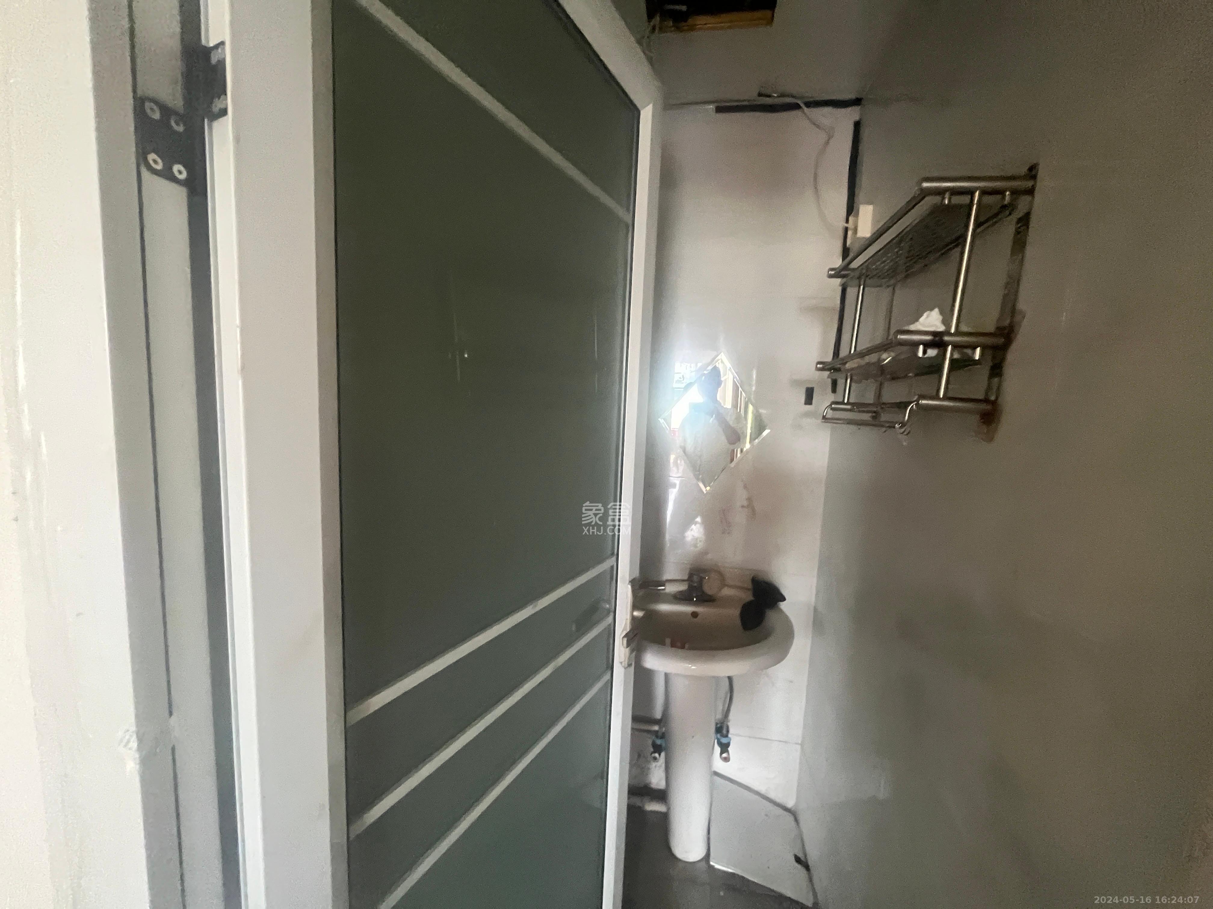 山水庭院   112.0㎡      3500.0元/月室内图