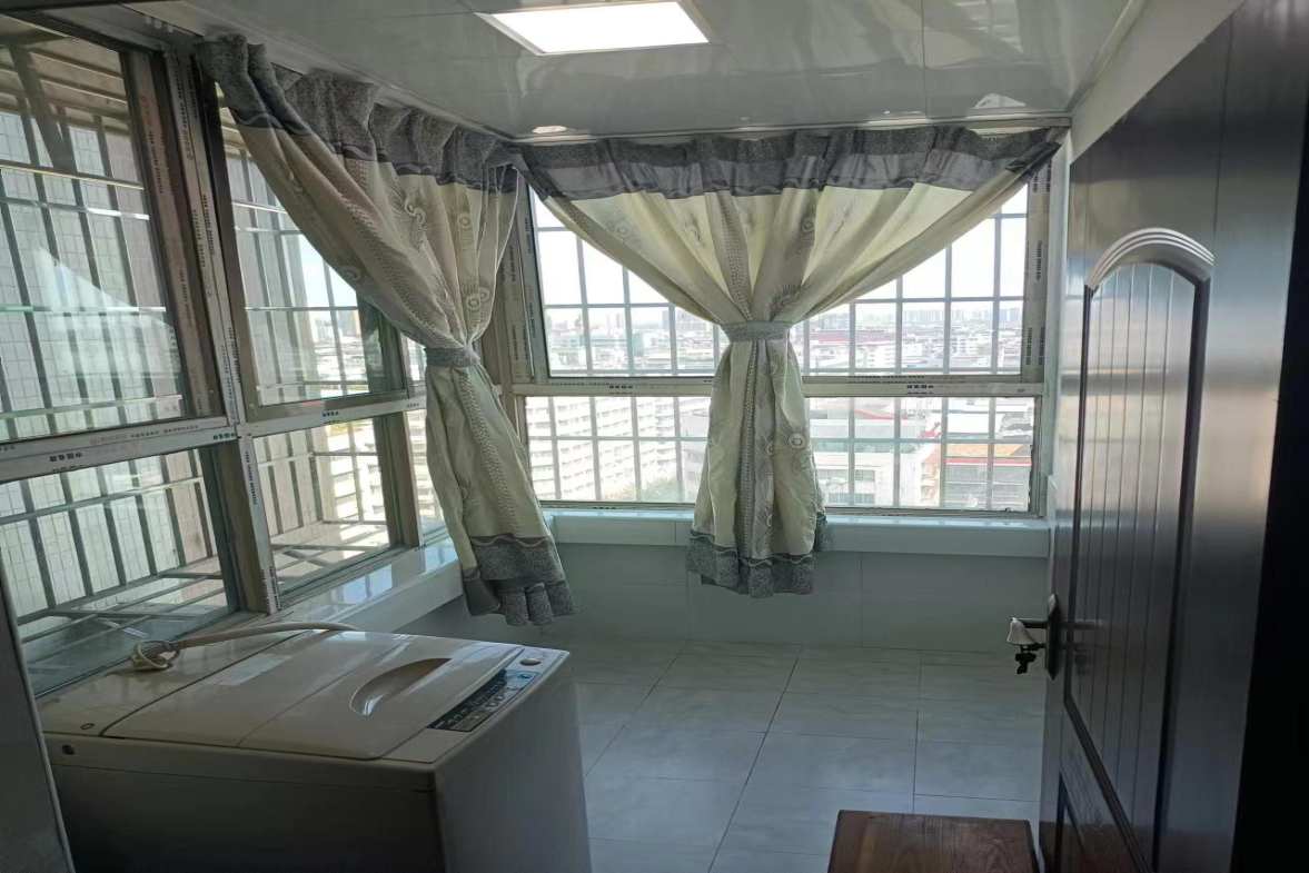 进步亚泰  2室1厅1卫    1500.0元/月室内图