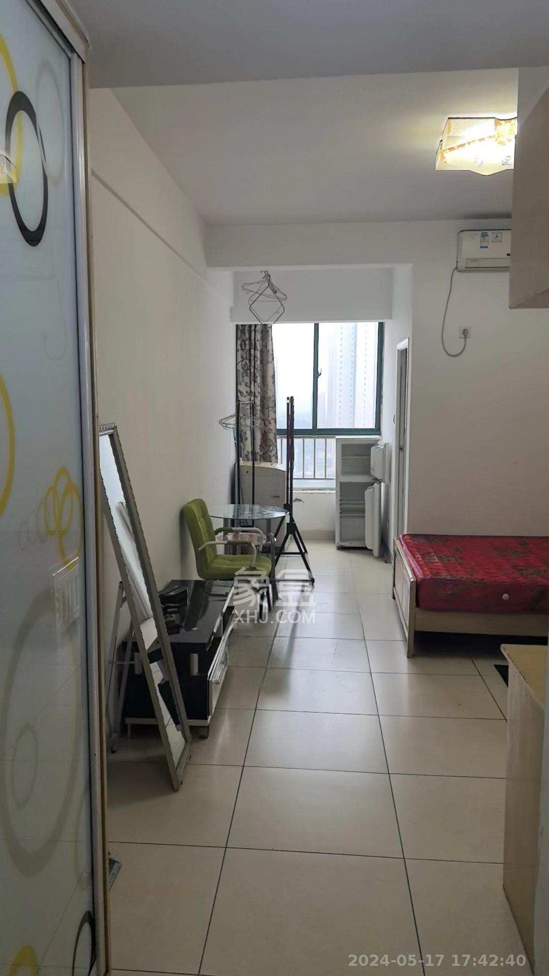 建鑫国际一期  1室1厅1卫    14.5万客厅