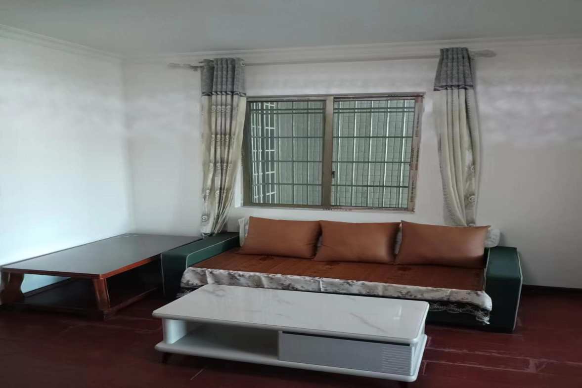 进步亚泰  2室1厅1卫    1500.0元/月室内图