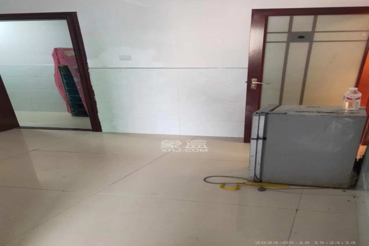 大桥四区 1室1厅1卫 950.0元/月 大桥四区 1室1厅1卫 950.0元/月室内图