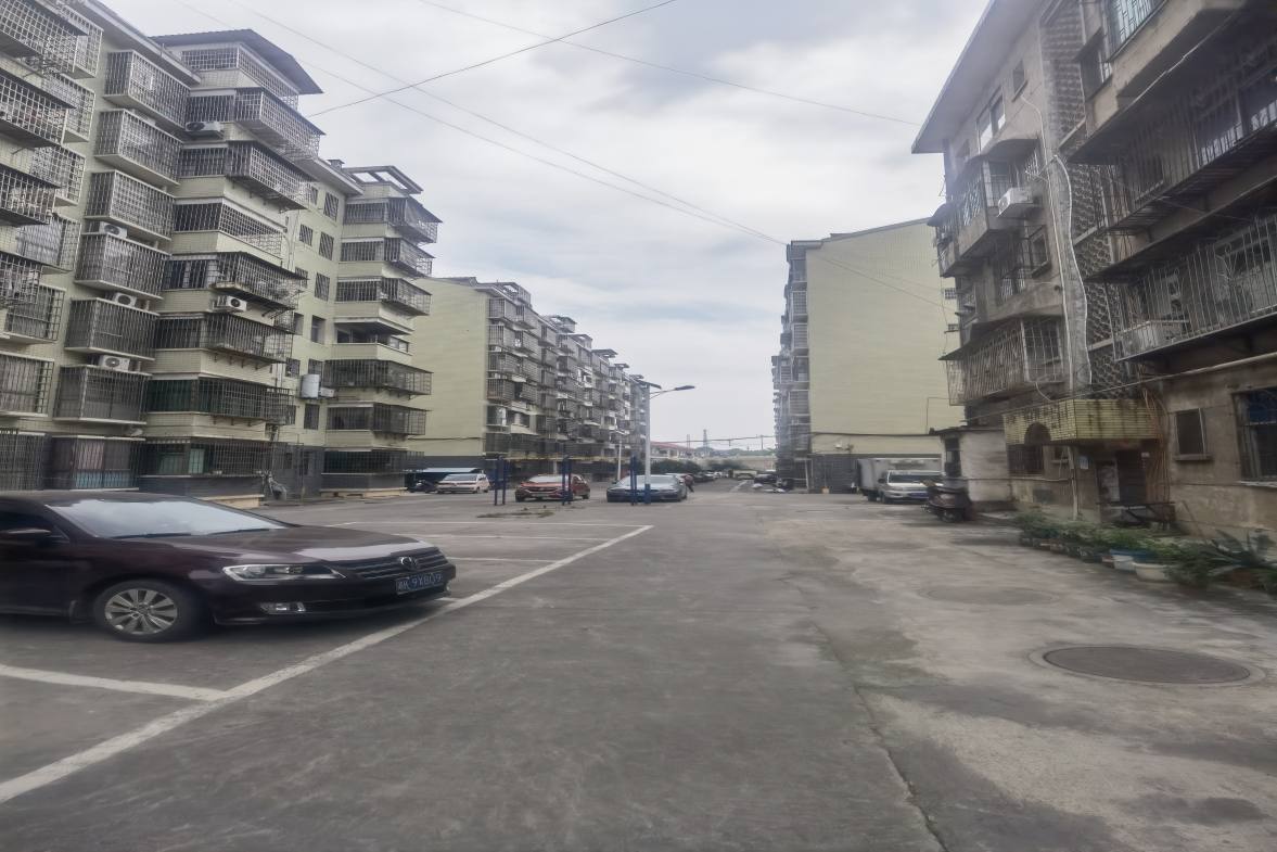 湘煤机清潭小区 2室1厅1卫 26.8万 湘煤机清潭小区 2室1厅1卫 26.8万客厅