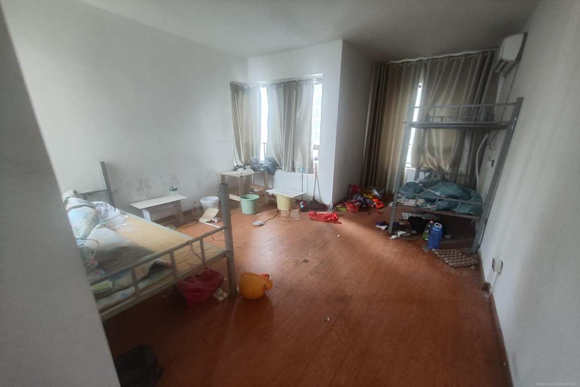 卓越浅水湾  4室2厅1卫    2500.0元/月 卓越浅水湾  4室2厅1卫    2500.0元/月室内图