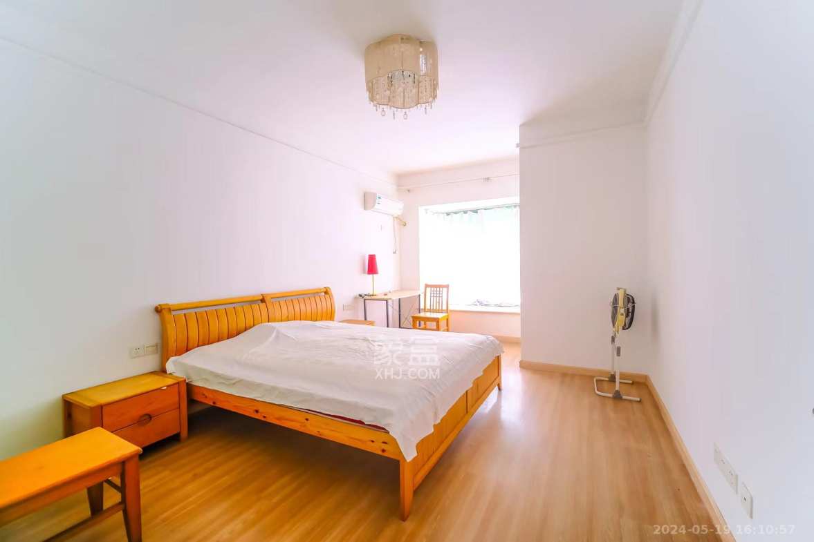 四季星城 4室2厅2卫 1800.0元/月 四季星城 4室2厅2卫 1800.0元/月室内图