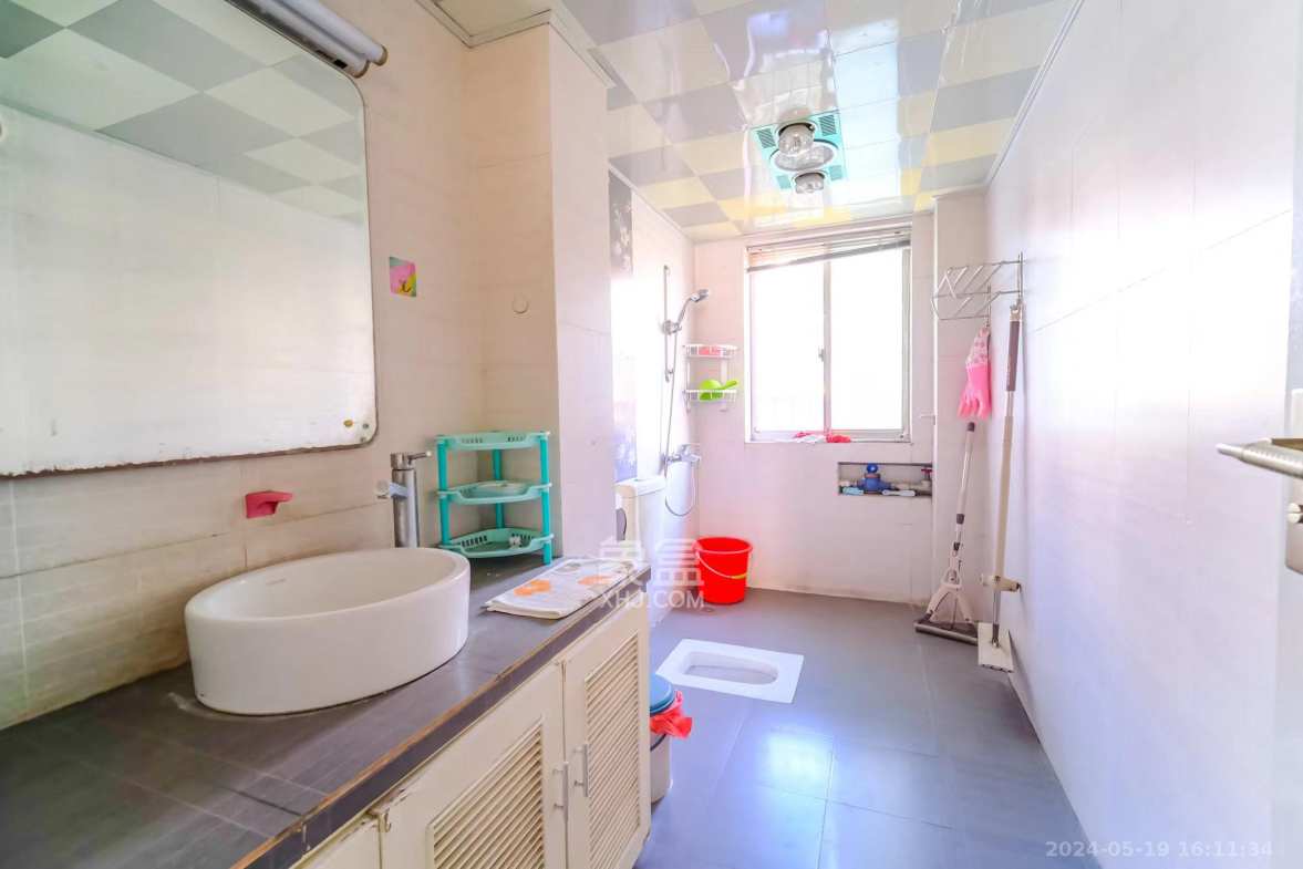 四季星城 4室2厅2卫 1800.0元/月 四季星城 4室2厅2卫 1800.0元/月室内图