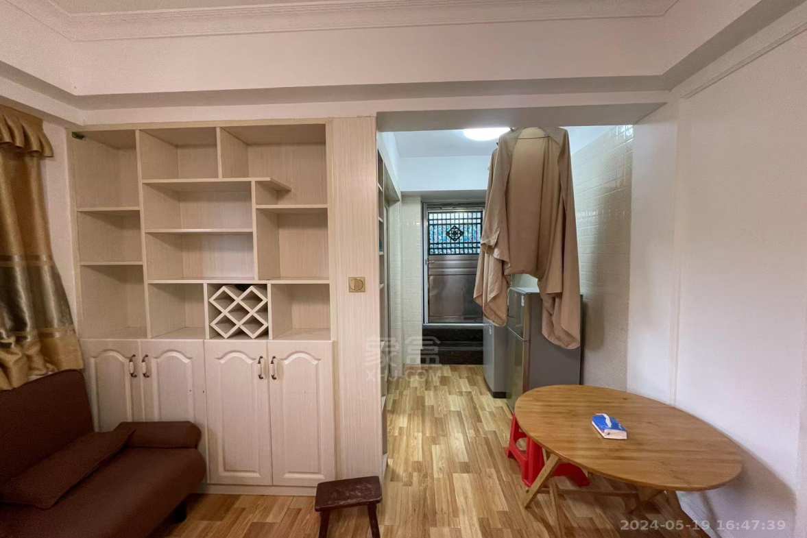 中建御山和苑  1室1厅1卫   1200.00元/月室内图