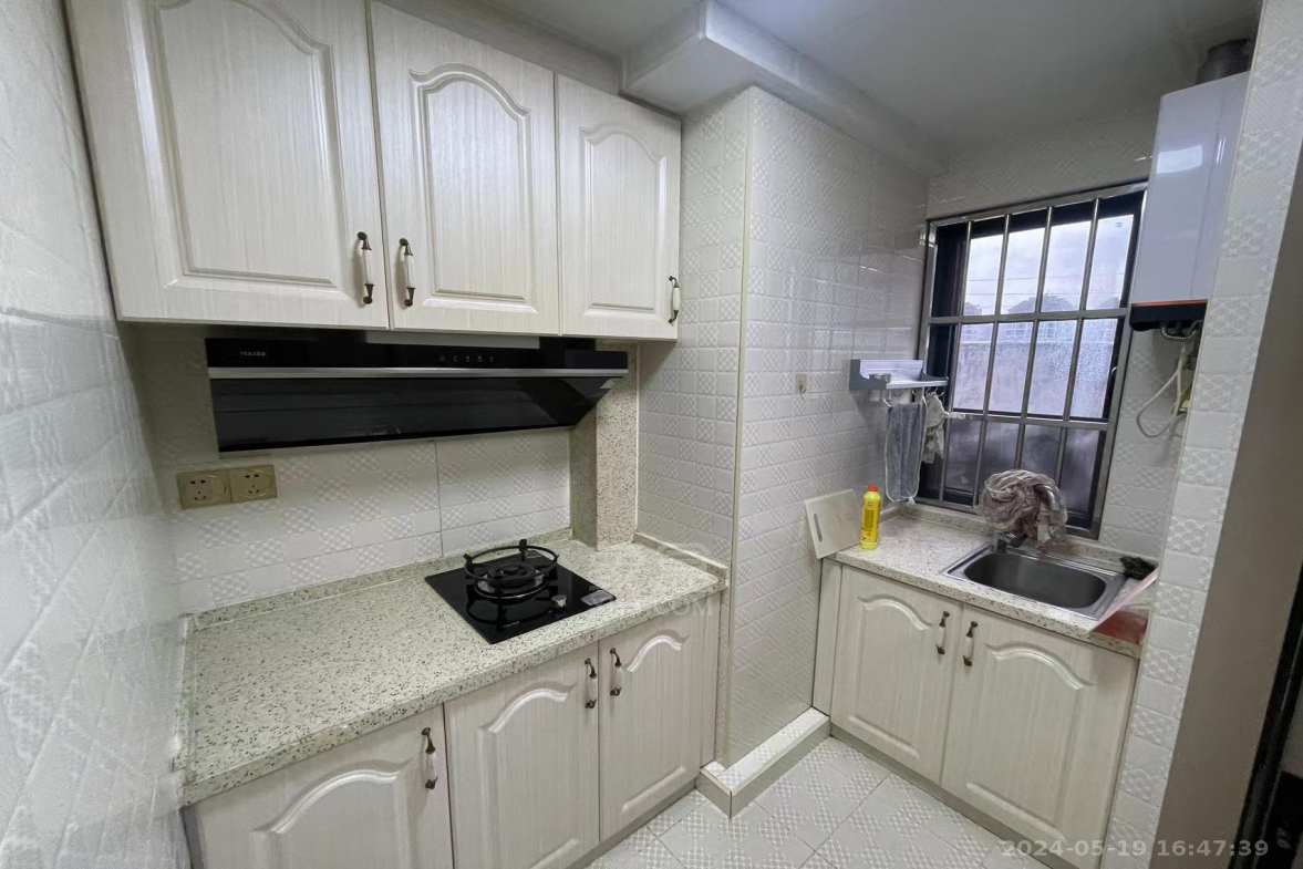 中建御山和苑  1室1厅1卫   1200.00元/月室内图