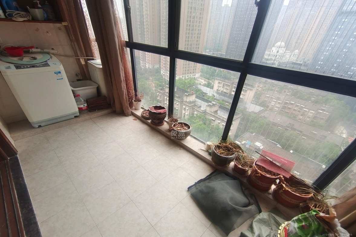 美寓明城  3室2厅2卫   2800.00元/月室内图