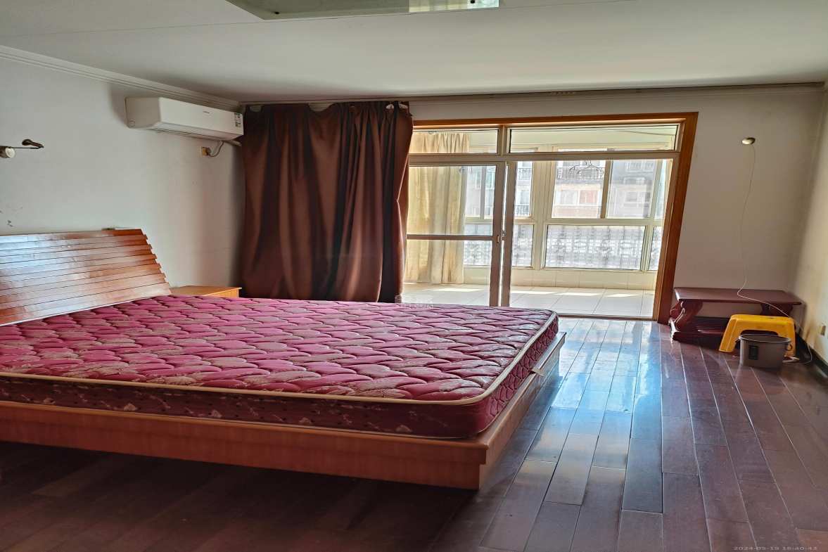 融城花苑  3室2厅2卫   1800.00元/月室内图