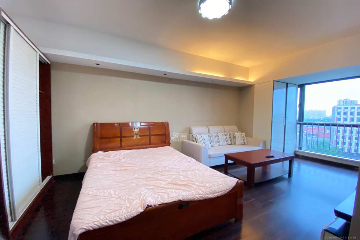 德思勤城市广场(宝格丽公寓) 1室1厅1卫 1800.0元/月 德思勤城市广场(宝格丽公寓) 1室1厅1卫 1800.0元/月室内图