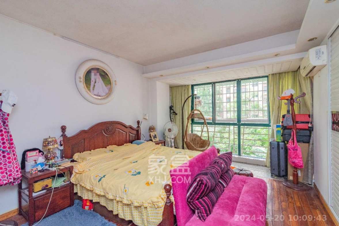 四季阳光花城  4室2厅2卫    5300.0元/月室内图