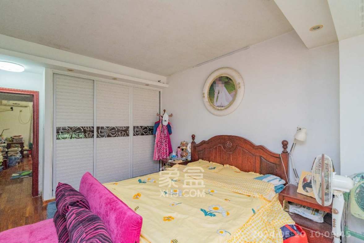 四季阳光花城  4室2厅2卫    5300.0元/月室内图