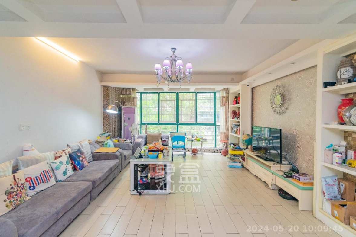 四季阳光花城  4室2厅2卫    5300.0元/月室内图