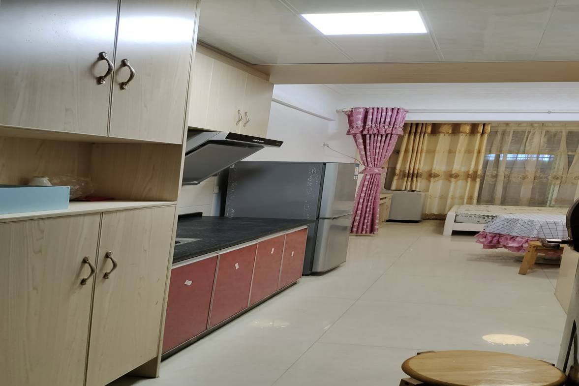 五洲富隆中心 1室1厅1卫 1000.0元/月 五洲富隆中心 1室1厅1卫 1000.0元/月室内图