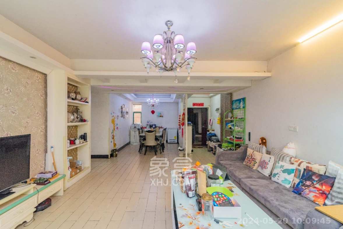 四季阳光花城  4室2厅2卫    5300.0元/月室内图