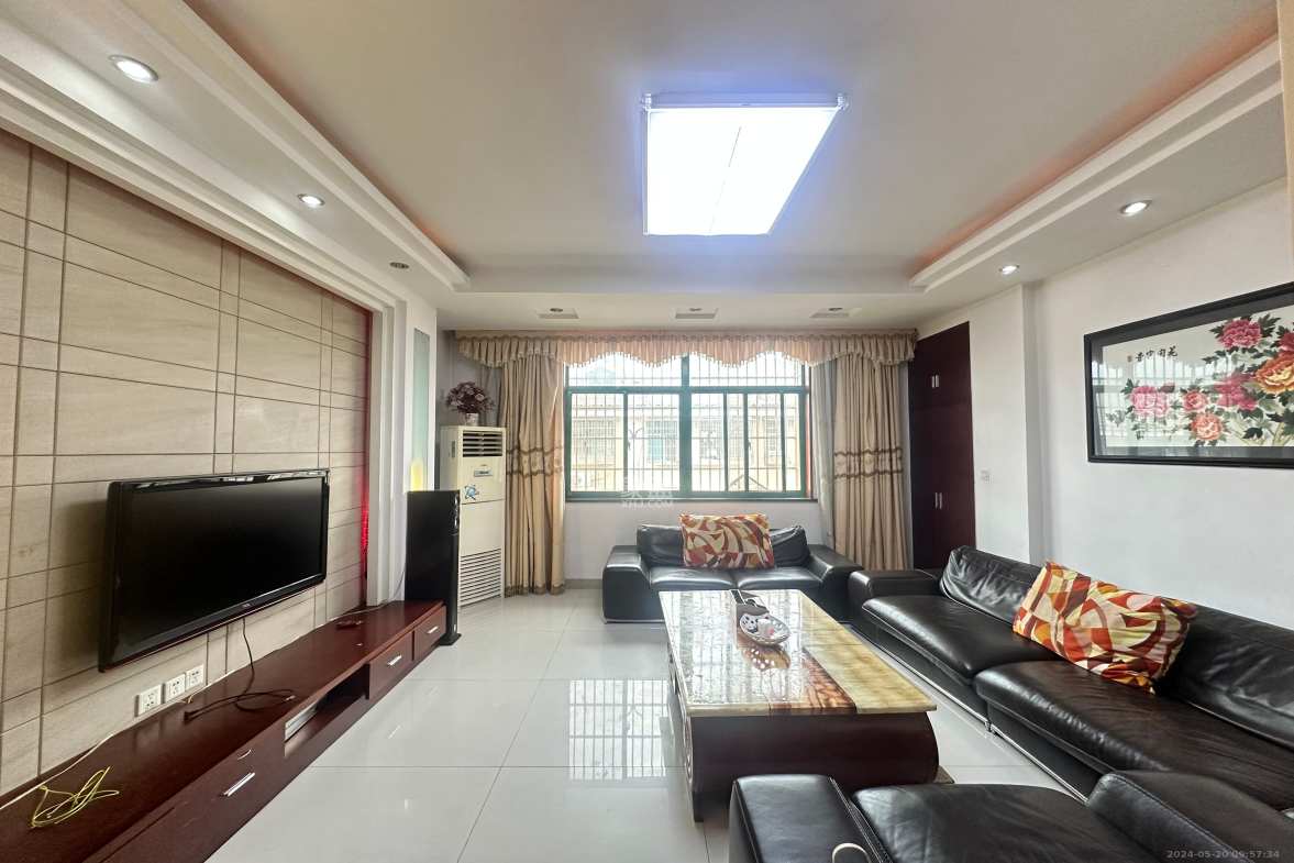 星沙国际物流园/泉星社区  2室2厅1卫    1300.0元/月室内图1