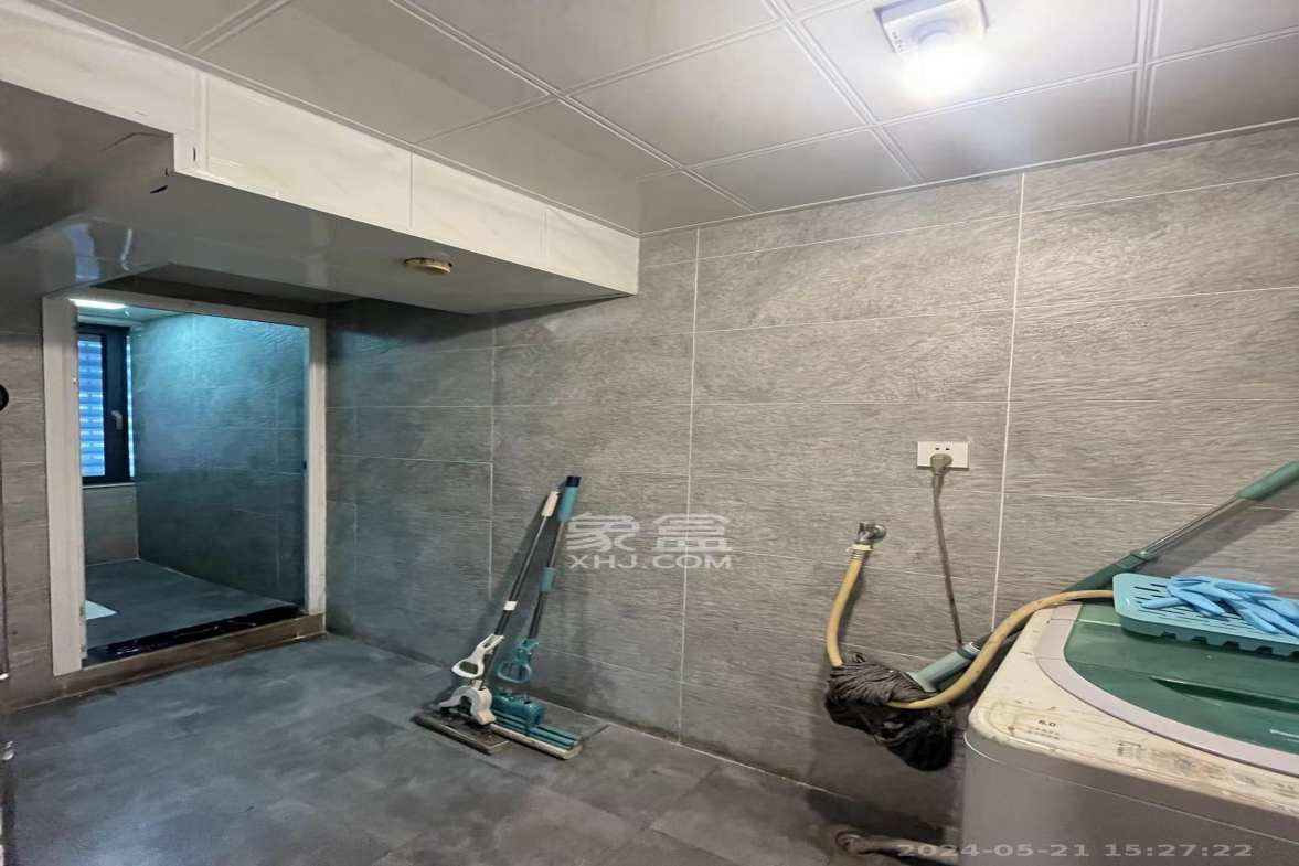 东塘大厦 5室3厅1卫 15000.0元/月 东塘大厦 5室3厅1卫 15000.0元/月室内图