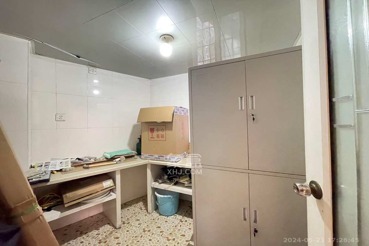 玛依拉山庄  2室1厅1卫    2300.0元/月 玛依拉山庄  2室1厅1卫    2300.0元/月室内图