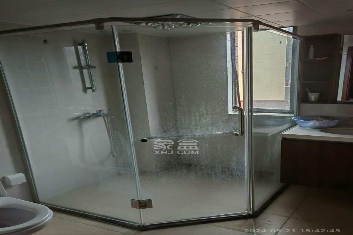 珠江东方明珠（新地东方明珠）三期  4室2厅2卫   2000.00元/月室内图