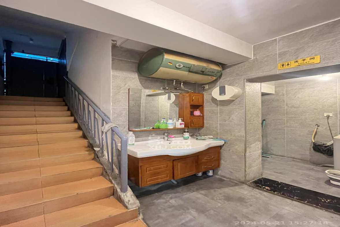 东塘大厦 5室3厅1卫 15000.0元/月 东塘大厦 5室3厅1卫 15000.0元/月室内图