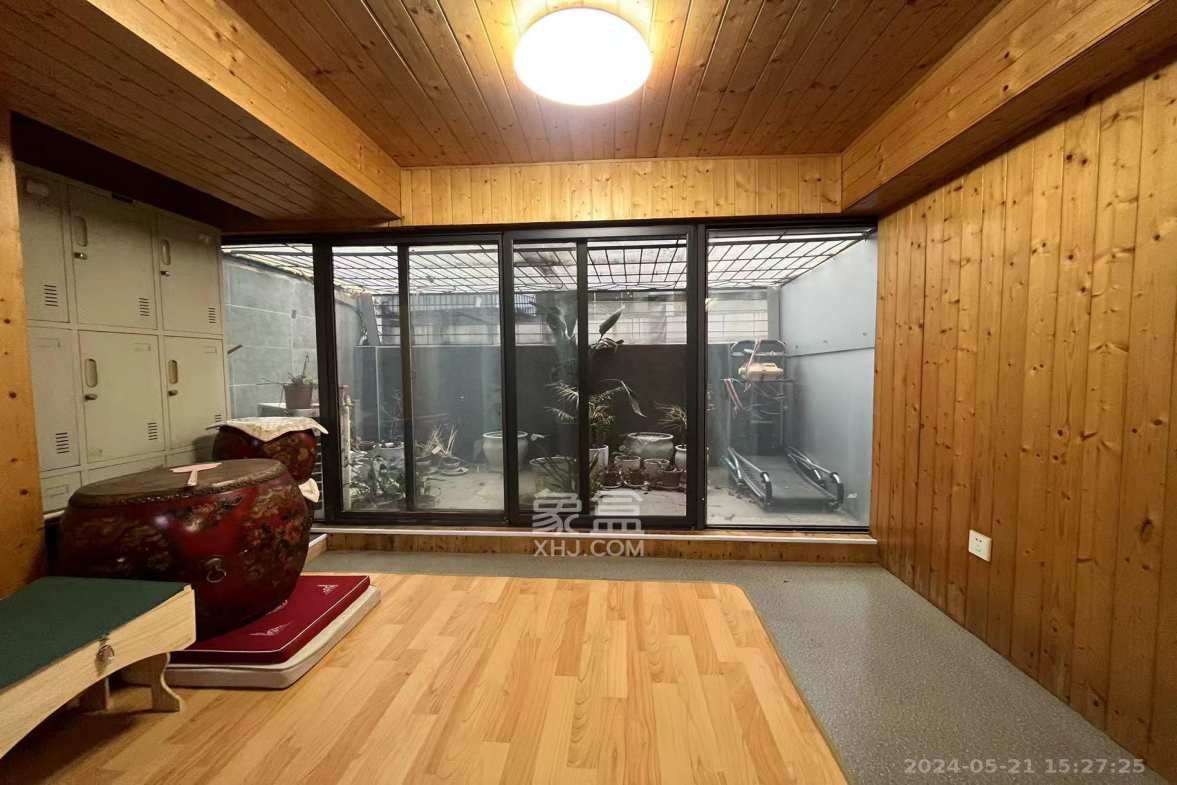 东塘大厦 5室3厅1卫 15000.0元/月 东塘大厦 5室3厅1卫 15000.0元/月室内图