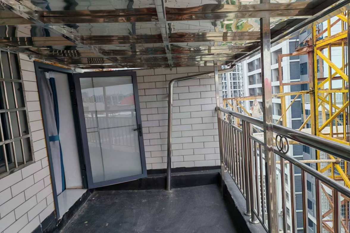 富冲小区  2室1厅1卫    900.0元/月户型图