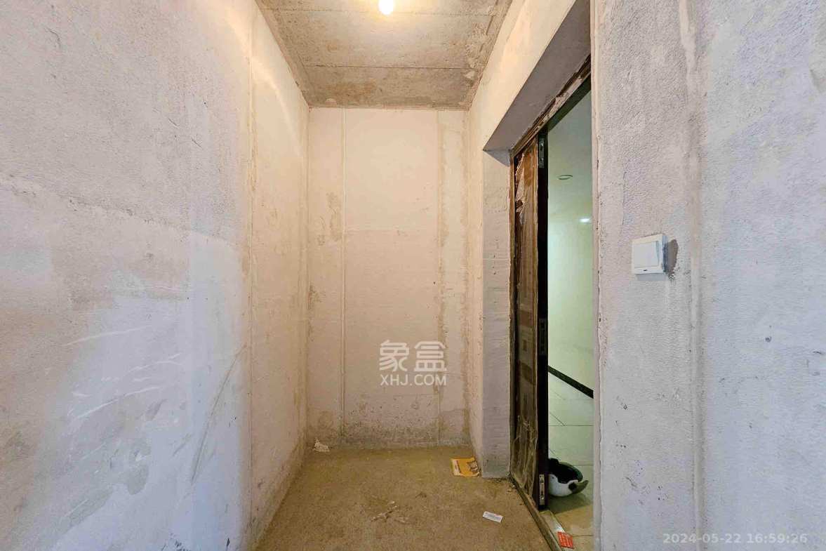 阳光城尚东湾愉景苑  4室2厅2卫   1800.00元/月室内图