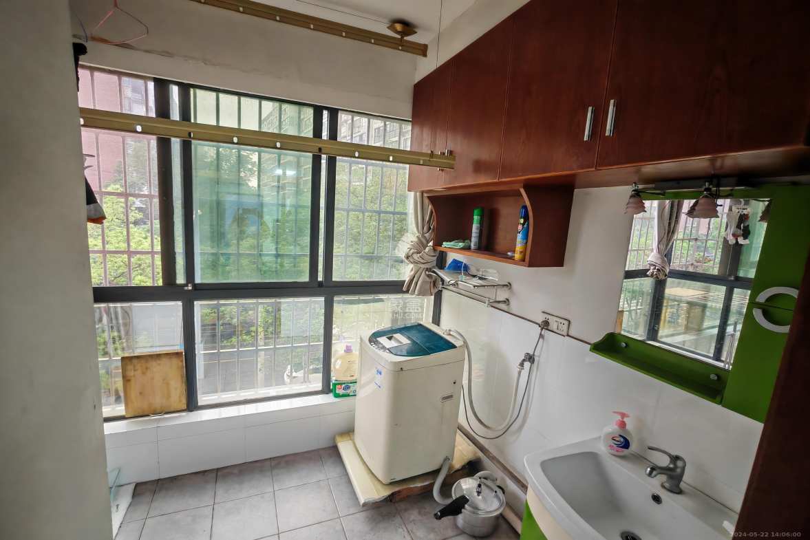 满庭芳小区  2室2厅1卫    2000.0元/月室内图