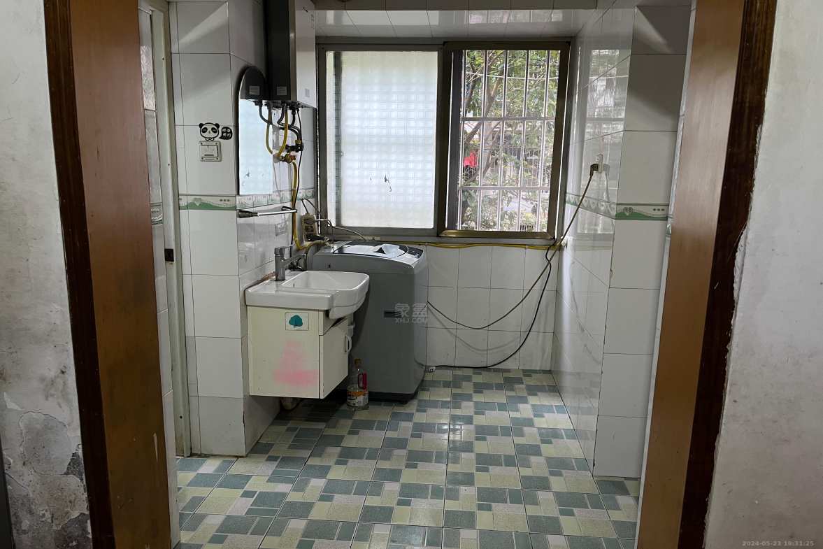 王塔冲二村 2室1厅1卫 700.0元/月 王塔冲二村 2室1厅1卫 700.0元/月室内图