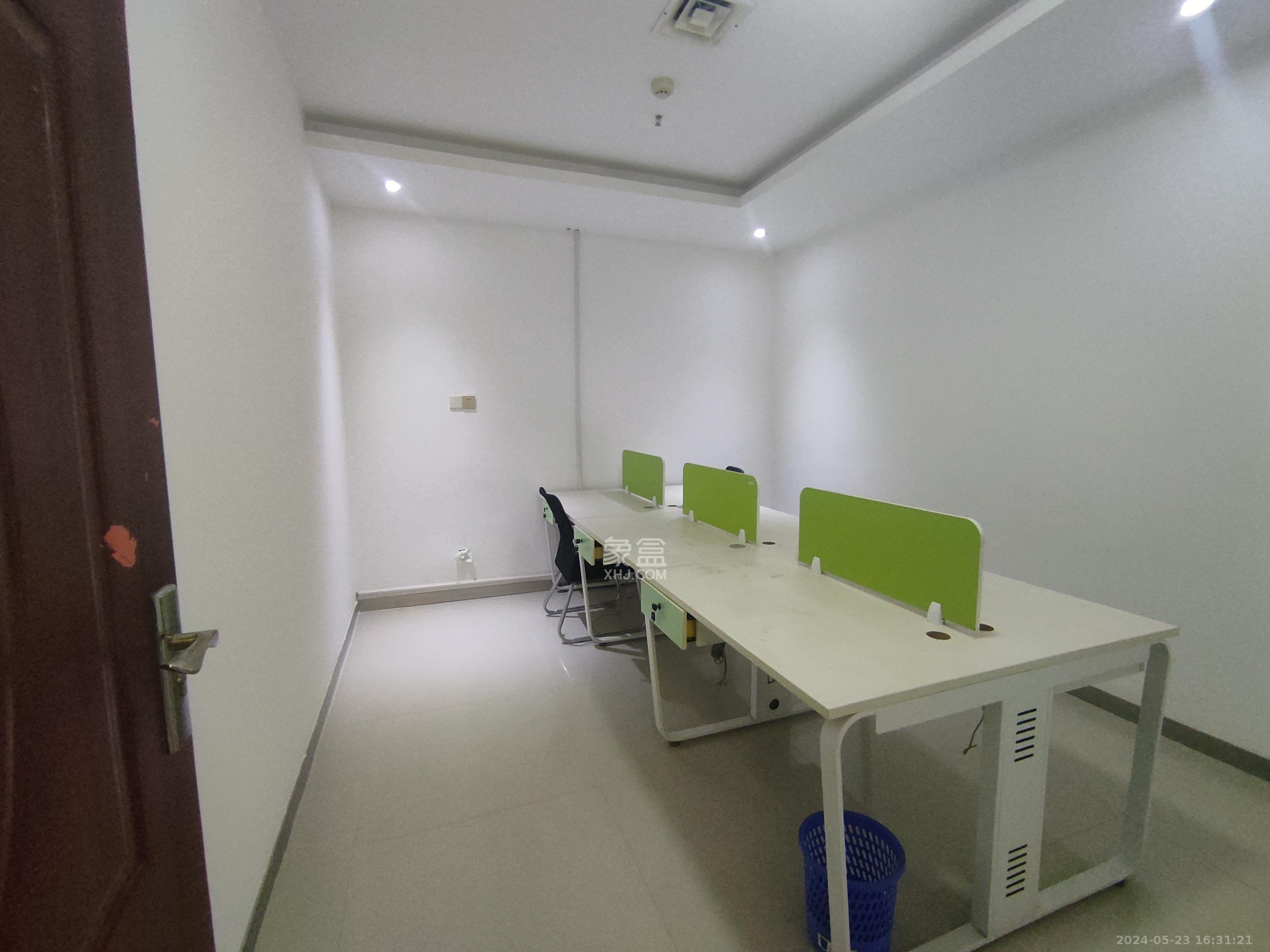 芯城科技园   493.0㎡      19800.0元/月室内图