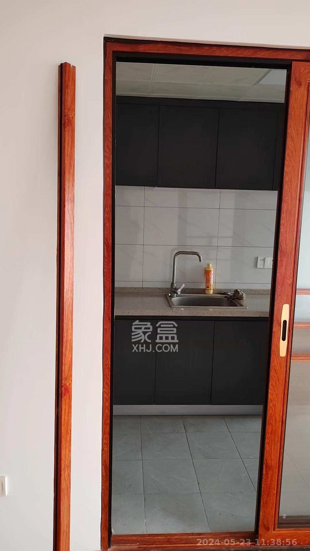 湘域中央 1室1厅1卫 2200.0元/月 湘域中央 1室1厅1卫 2200.0元/月室内图