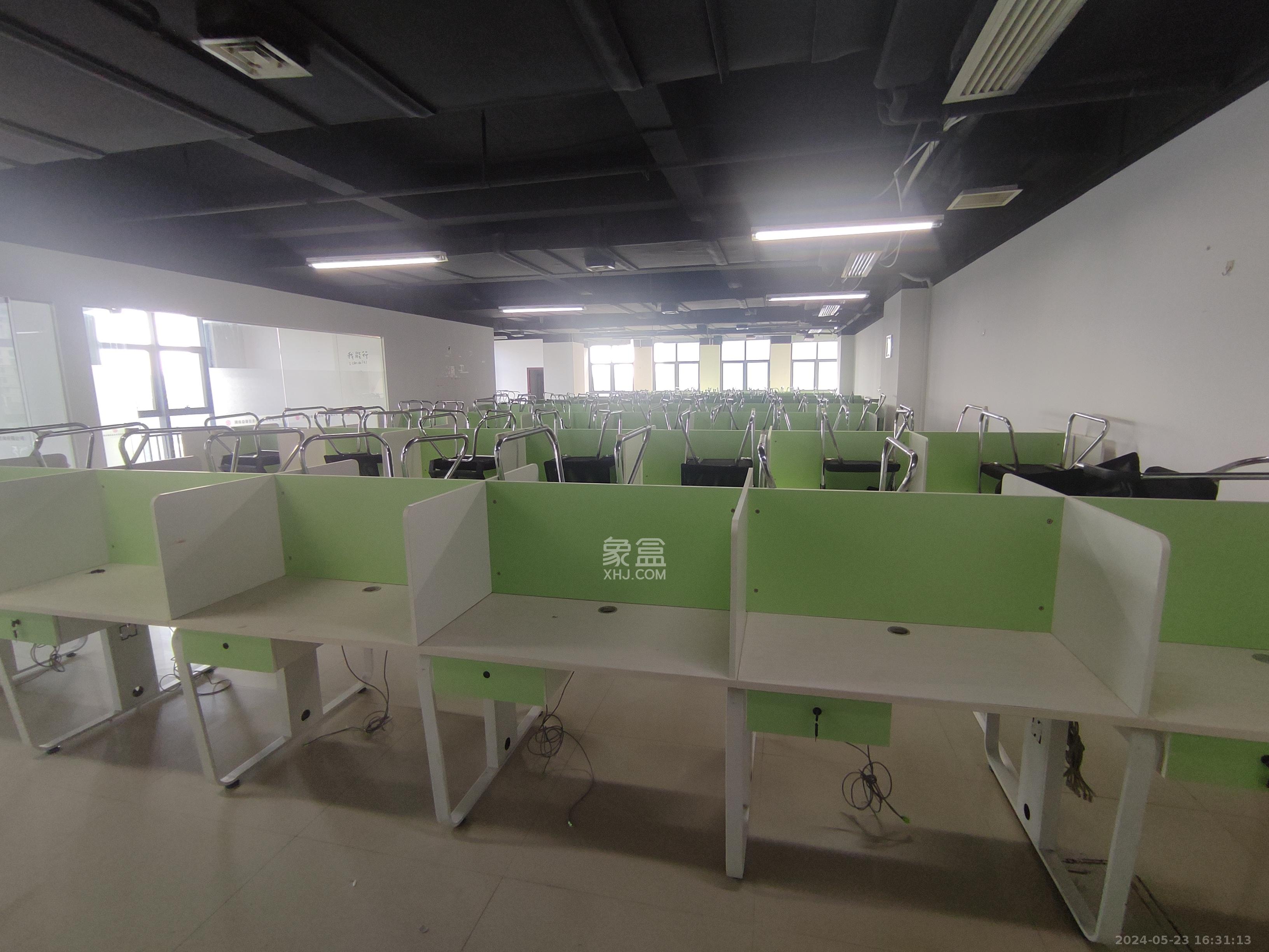 芯城科技园   493.0㎡      19800.0元/月