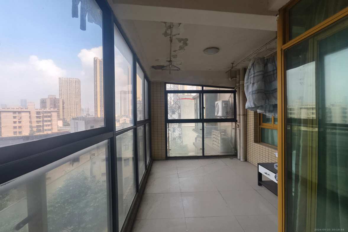 天健芙蓉盛世一期 3室2厅1卫 4000.0元/月 天健芙蓉盛世一期 3室2厅1卫 4000.0元/月室内图