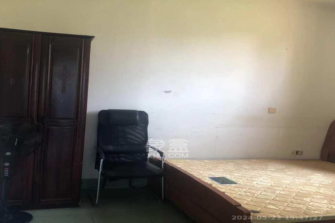 测绘局单位房 3室1厅1卫 1500.0元/月 测绘局单位房 3室1厅1卫 1500.0元/月户型图