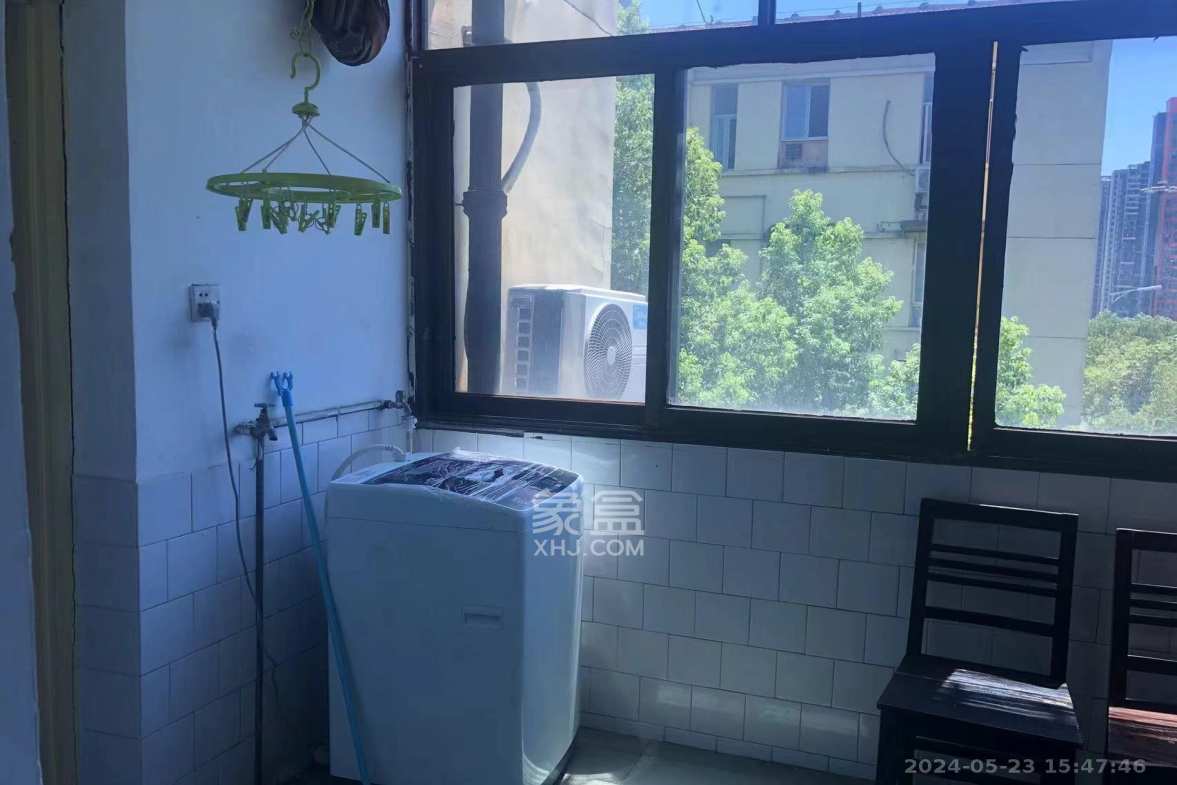 测绘局单位房 3室1厅1卫 1500.0元/月 测绘局单位房 3室1厅1卫 1500.0元/月室内图