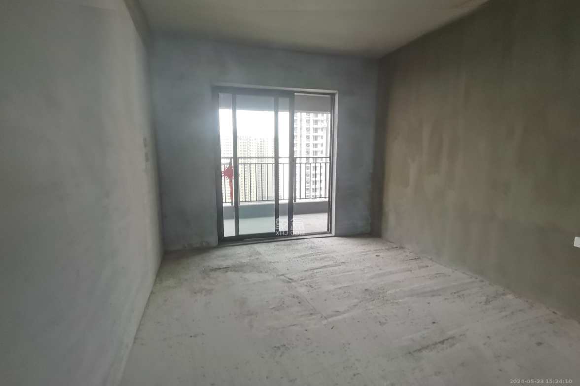中建昭山印象  5室2厅3卫   100.00万客厅