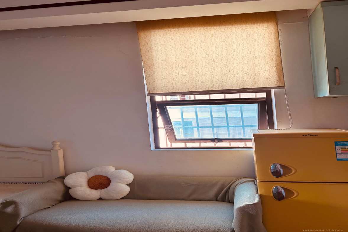 长盛上东区  1室1厅1卫    1600.0元/月室内图