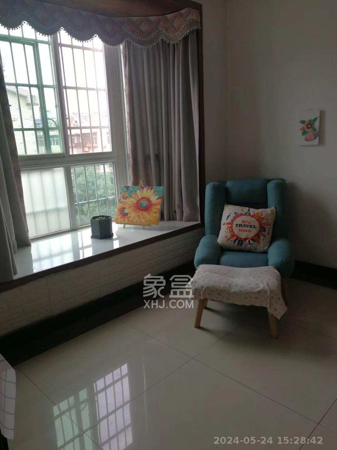 靳江小区  2室2厅1卫    1700.0元/月室内图