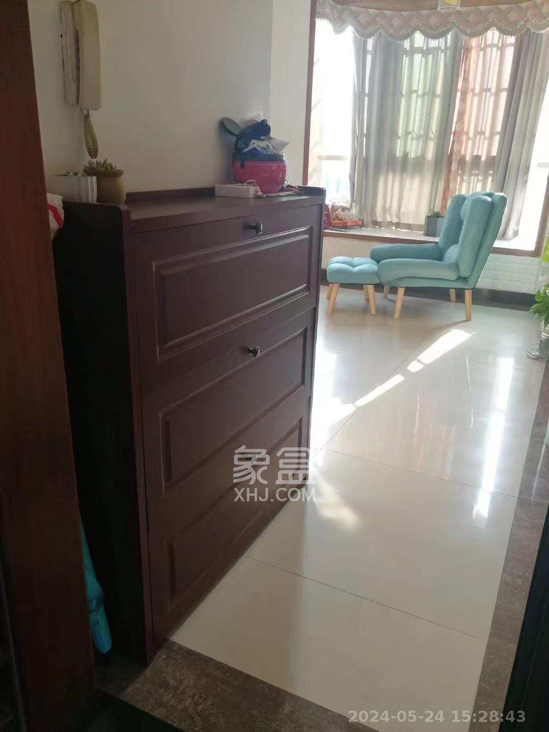 靳江小区  2室2厅1卫    1700.0元/月室内图