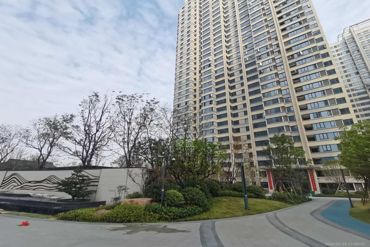 五矿万境水岸  4室2厅2卫   72.80万客厅