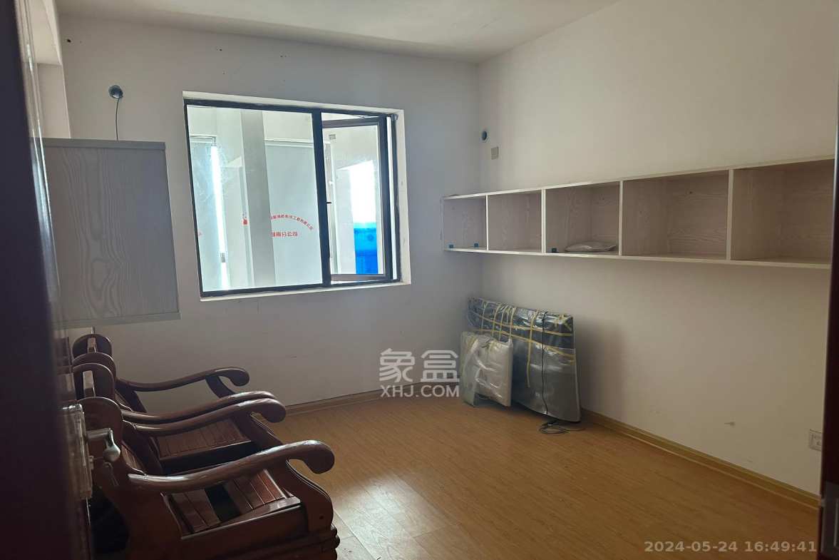 金色溪泉湾  4室2厅2卫    3500.0元/月 金色溪泉湾  4室2厅2卫    3500.0元/月室内图